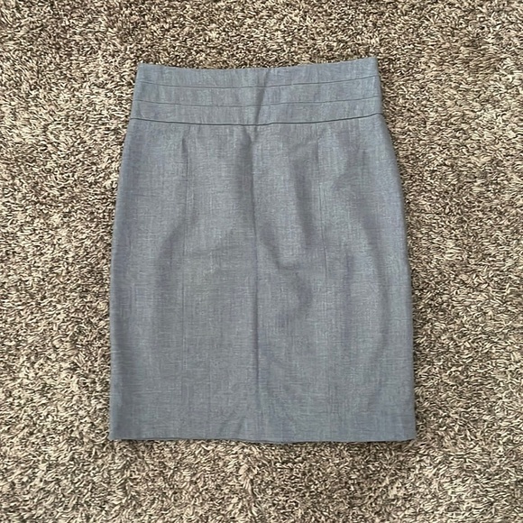 H&M Dresses & Skirts - H&M high-wasted pencil skirt